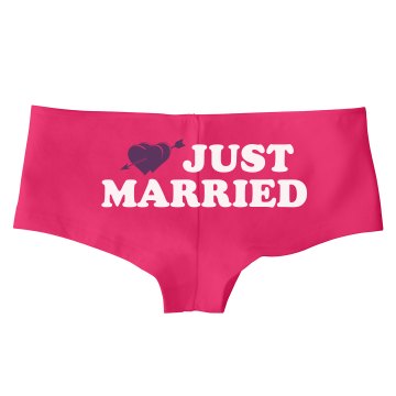 Just Married Bella Hotshort