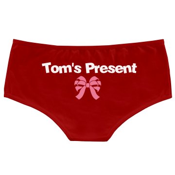 Lucky Tom's Present Bella Hotshort