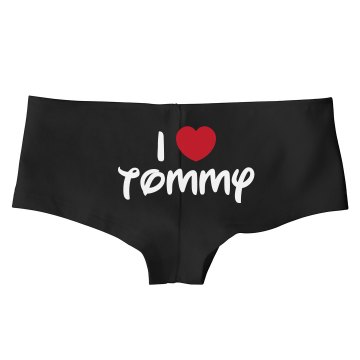 Tom's Girl Bella Hotshort